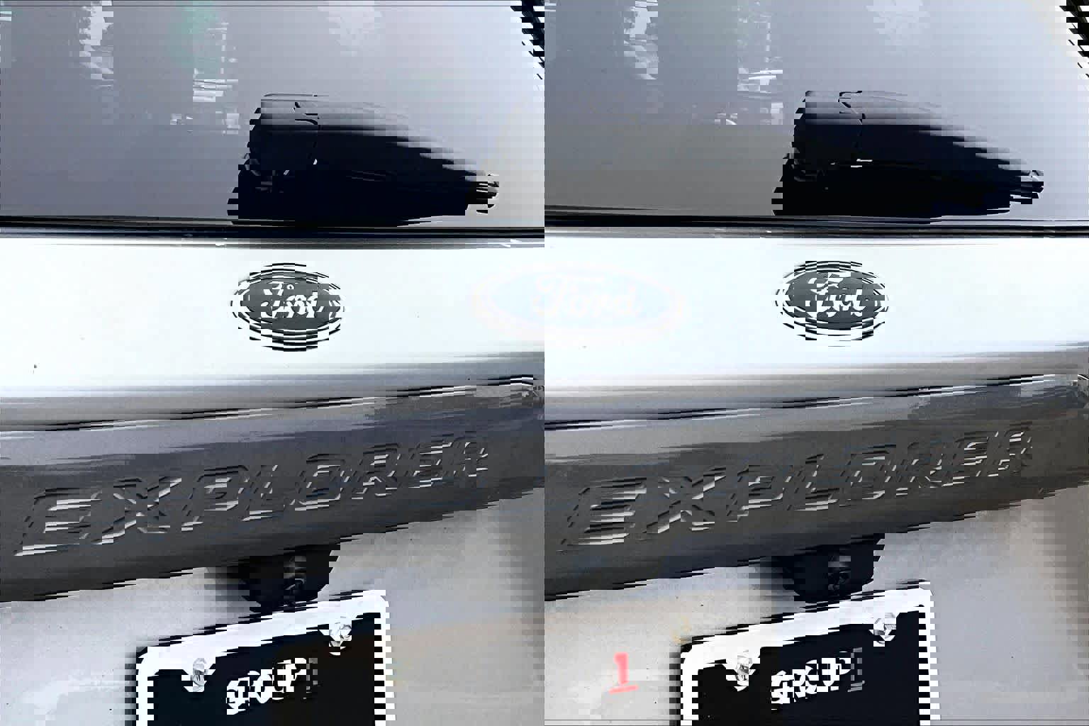 Certified 2022 Ford Explorer XLT w/ Equipment Group 202A image 13