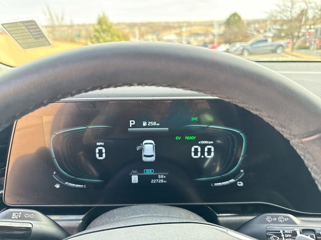 Used 2023 Kia Niro EX image 15