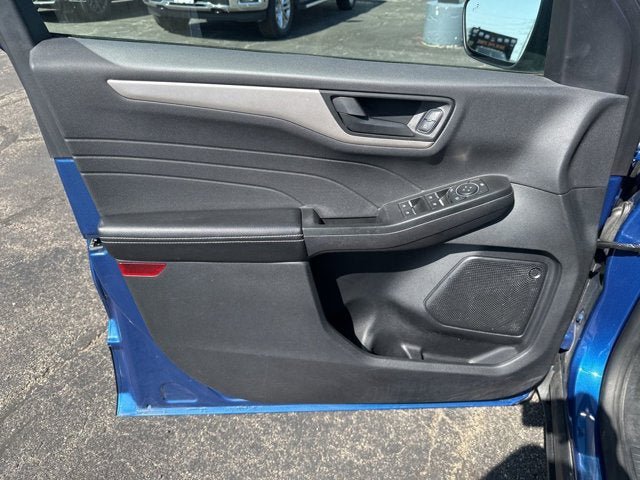 Certified 2022 Ford Escape SE w/ SE Sport Appearance Package FWD image 10