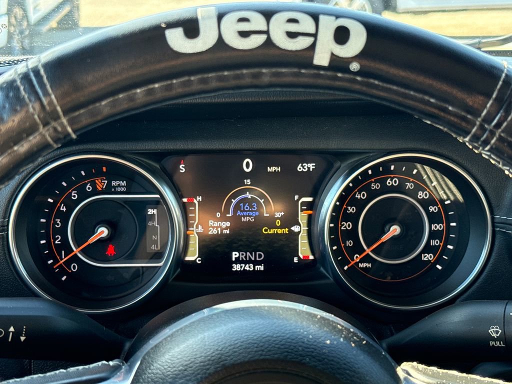 Used 2020 Jeep Gladiator Overland image 17
