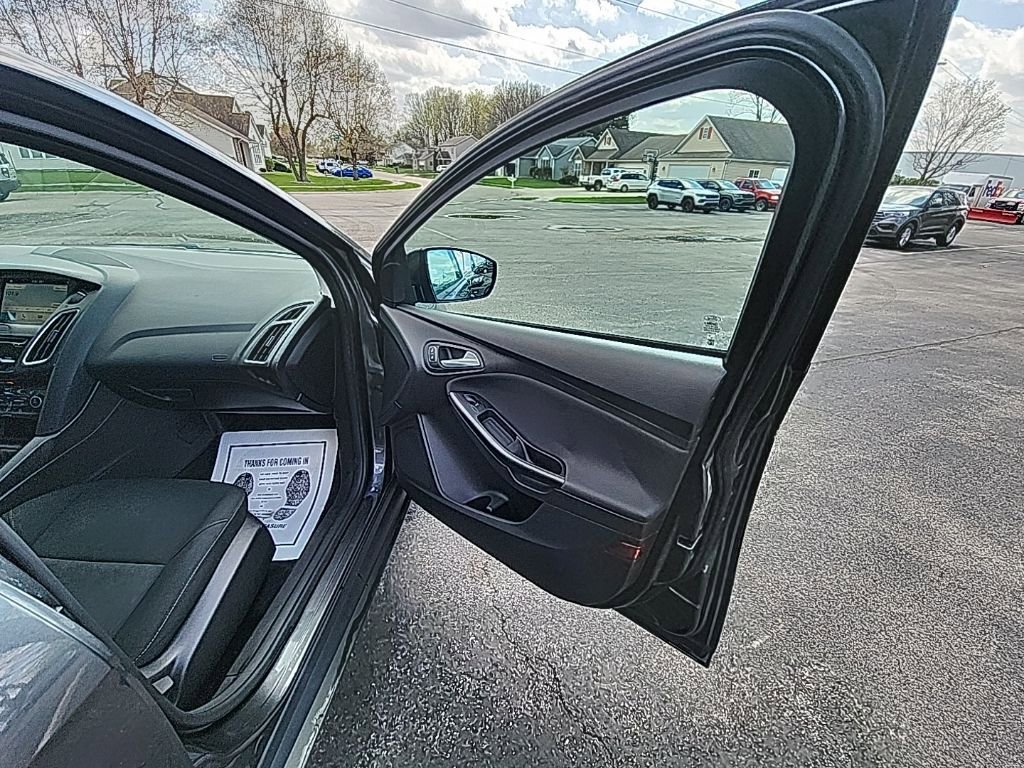 Certified 2018 Ford Focus SEL FWD image 15