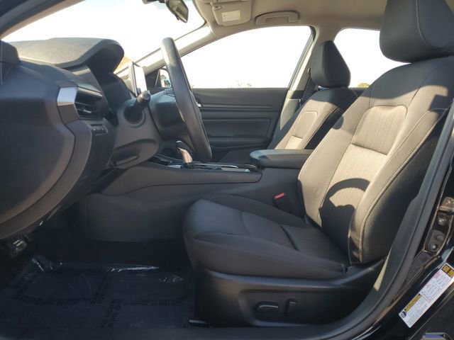 Used 2024 Nissan Altima 2.5 SV image 16