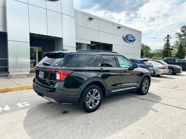 Certified 2025 Ford Explorer Active w/ Active Comfort Package AWD/4WD image 21