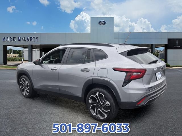 Used 2025 Chevrolet Trax RS w/ Sunroof Package FWD video 3