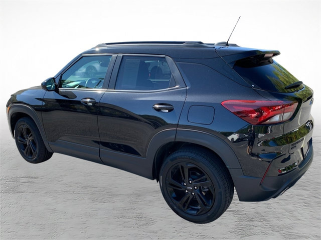 Used 2022 Chevrolet TrailBlazer RS w/ Technology Package AWD/4WD image 3