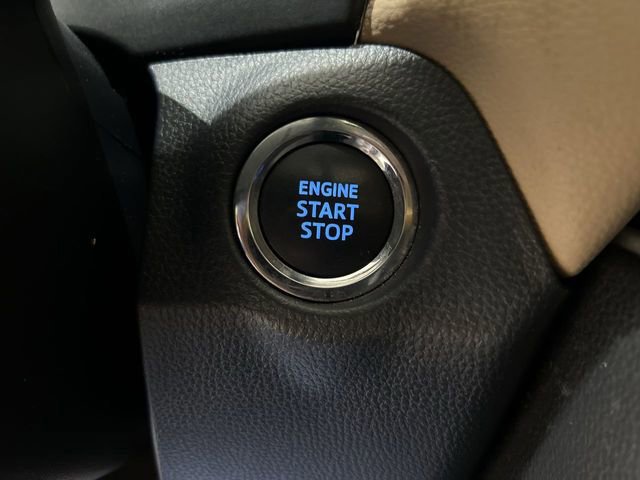 Used 2020 Toyota RAV4 XLE w/ Convenience Package FWD image 15