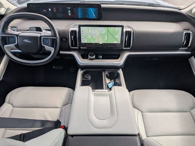 Certified 2025 Ford Expedition Platinum AWD/4WD image 29
