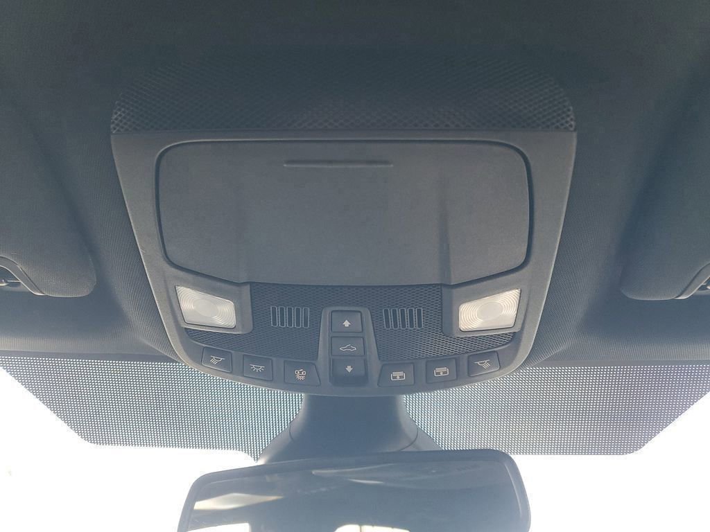 Certified 2022 Ford Edge ST-Line w/ Class II Trailer Tow Package image 25