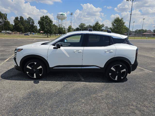Used 2026 Nissan Kicks SR w/ Cold Weather Package AWD/4WD image 9