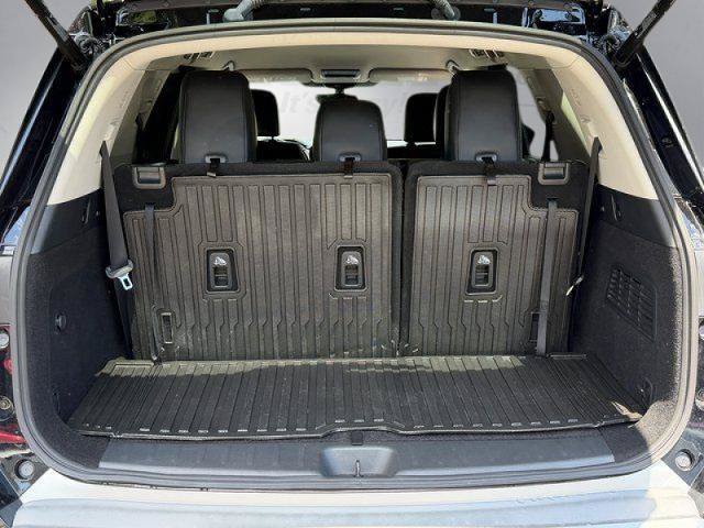 Used 2023 Nissan Pathfinder SL AWD/4WD image 28