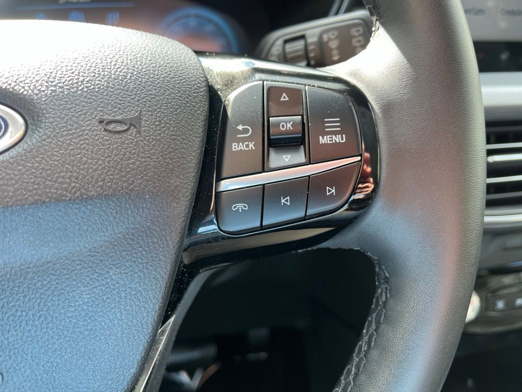 Certified 2023 Ford Escape Platinum w/ Premium Technology Package AWD/4WD image 31