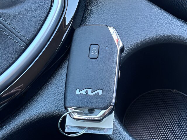 Used 2024 Kia Seltos S AWD/4WD image 11