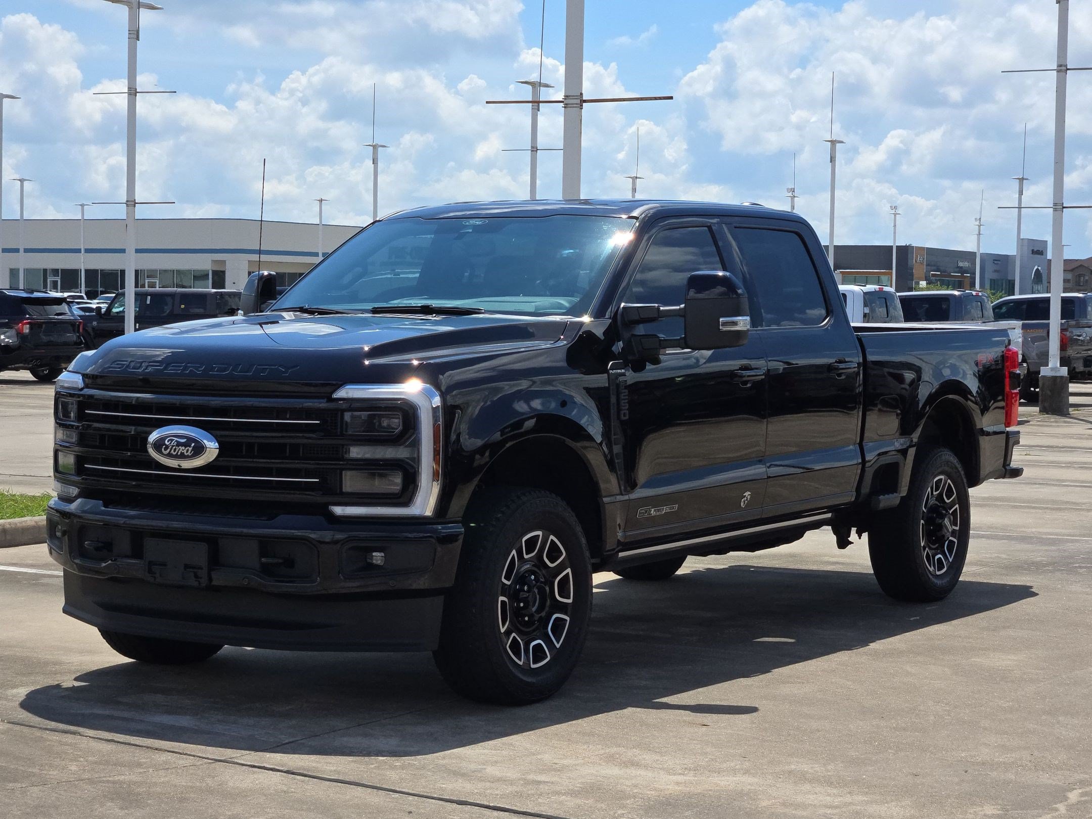 Certified 2025 Ford F250 Platinum w/ FX4 Off-Road Package AWD/4WD image 10