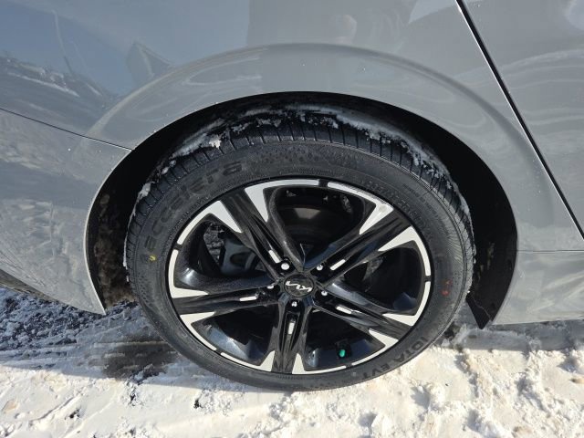 Used 2022 Kia K5 GT-Line image 11