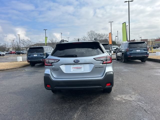 Used 2025 Subaru Outback Onyx Edition AWD/4WD image 4