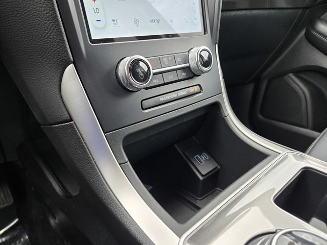 Certified 2024 Ford Edge SEL w/ Convenience Package AWD/4WD image 12
