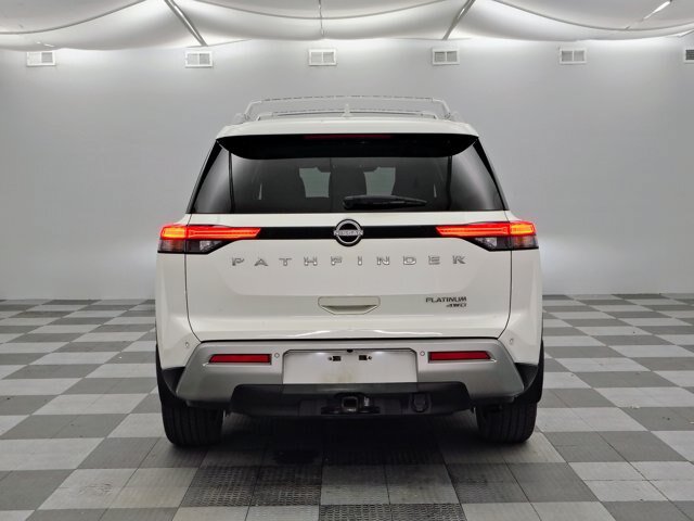 Used 2023 Nissan Pathfinder Platinum AWD/4WD image 6