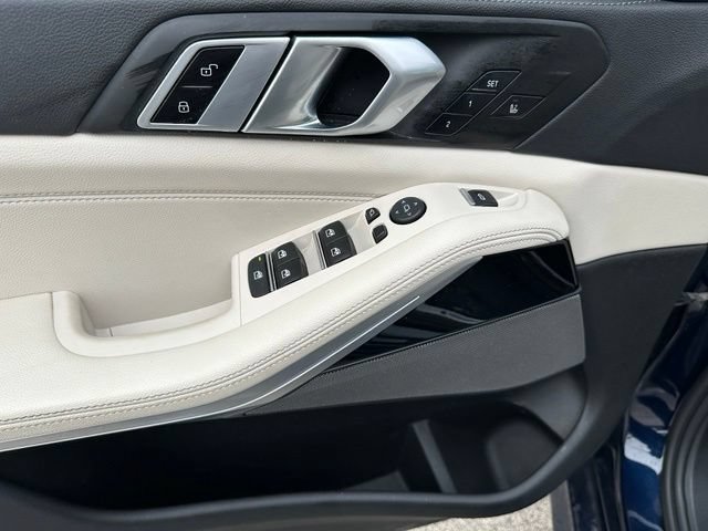 Used 2022 BMW X5 M50i AWD/4WD image 41