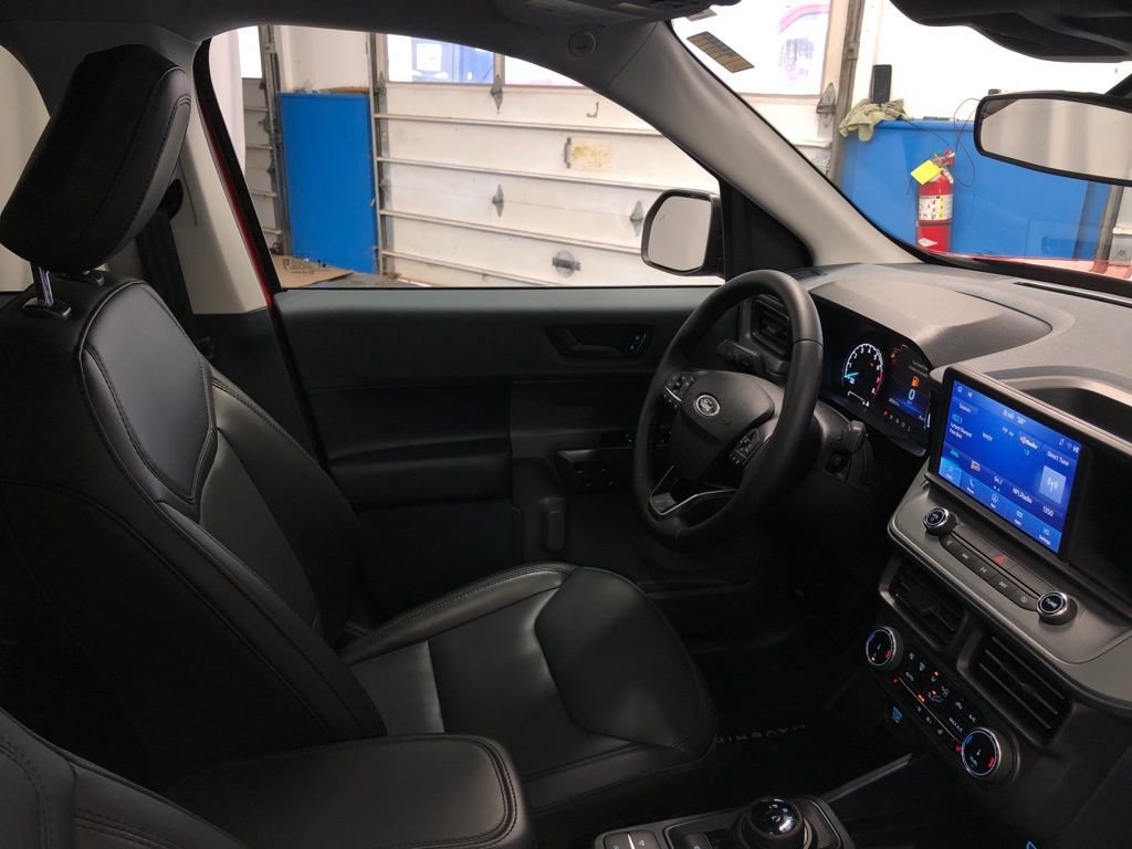 Certified 2024 Ford Maverick Lariat w/ Black Appearance Package image 28