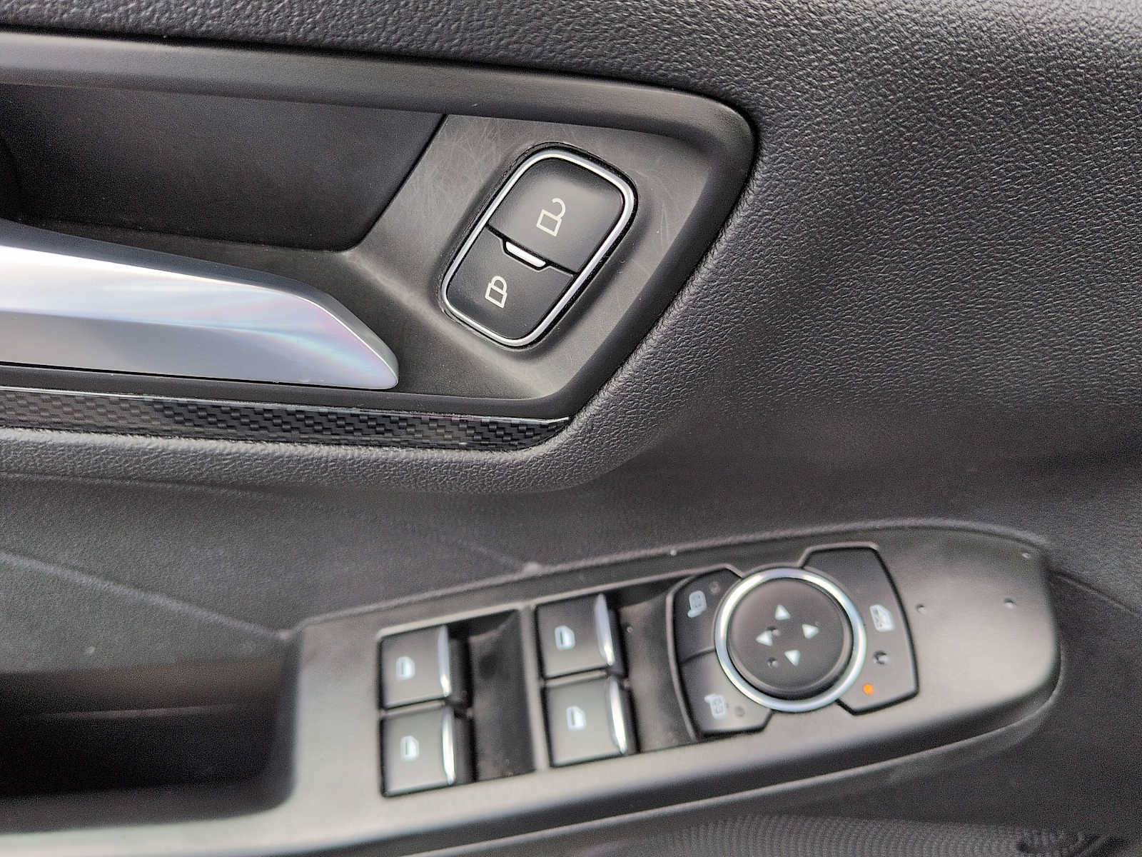 Certified 2025 Ford Escape ST-Line Select AWD/4WD image 13