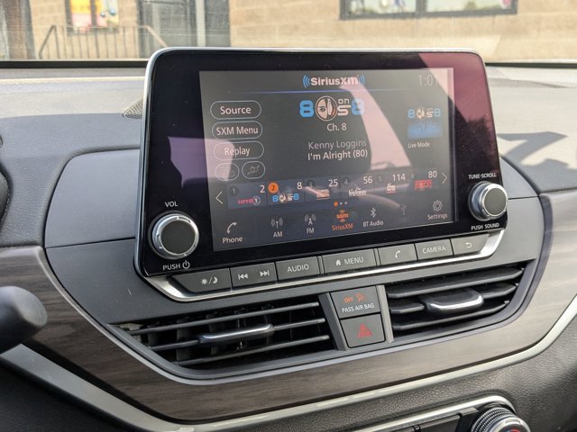 Used 2024 Nissan Altima 2.5 SV FWD image 17
