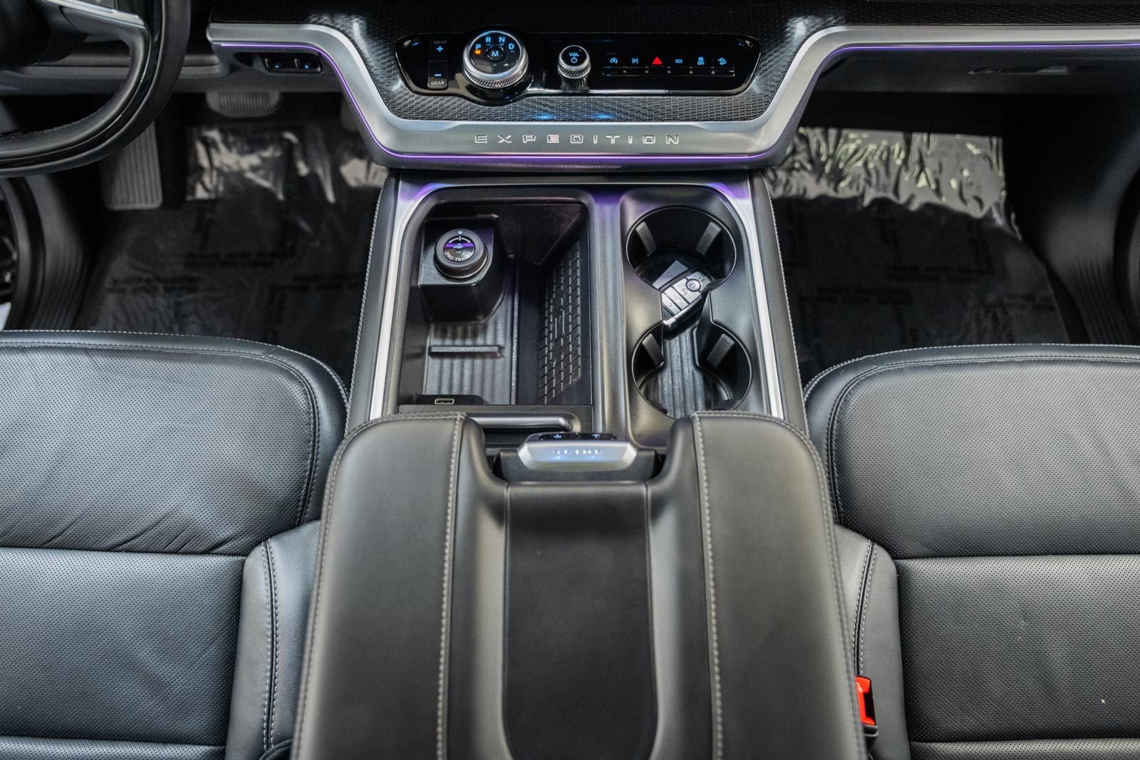 Certified 2025 Ford Expedition Max Platinum w/ Stealth Appearance Package AWD/4WD image 38