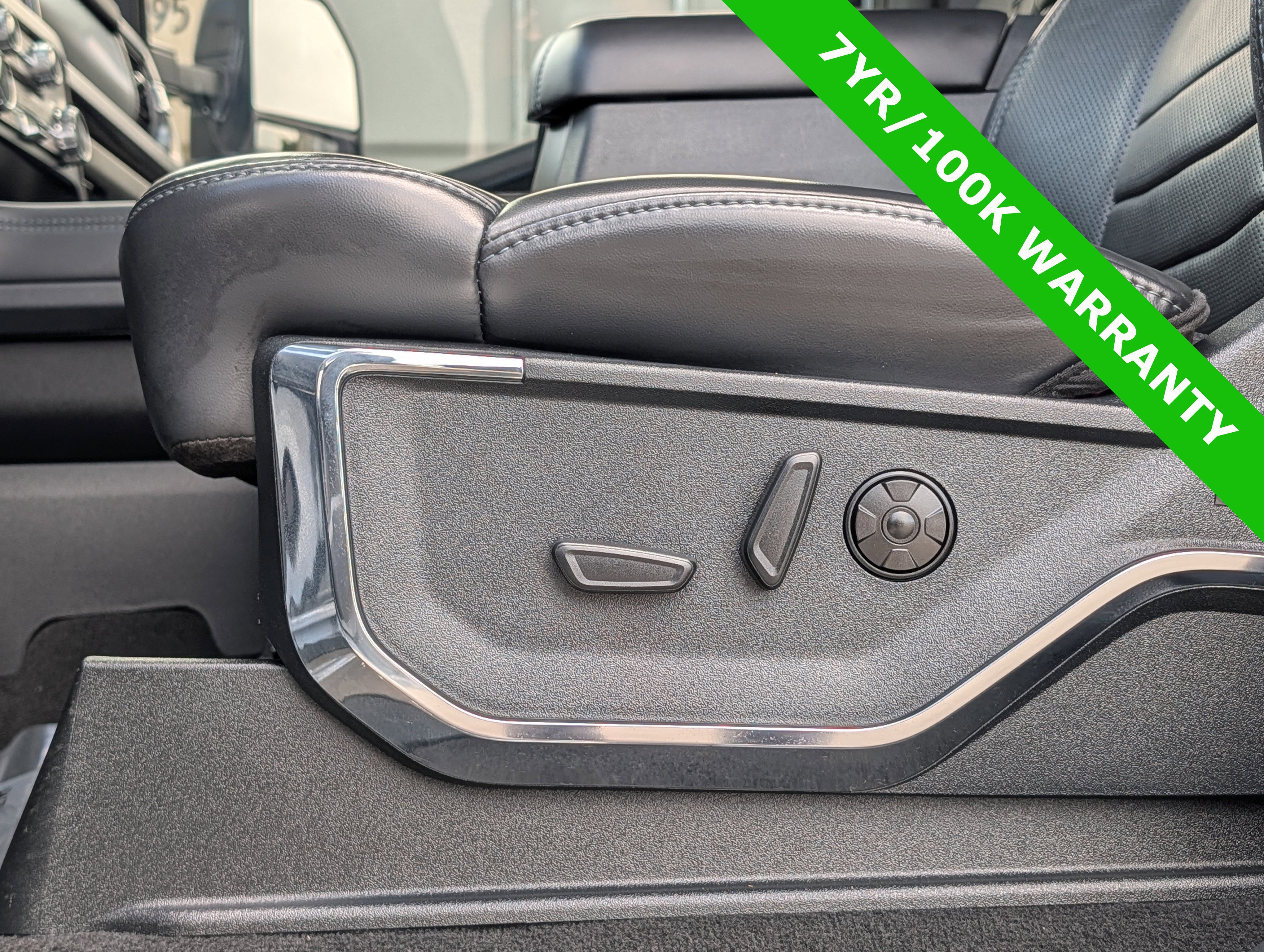 Certified 2025 Ford F450 Platinum w/ FX4 Off-Road Package image 24