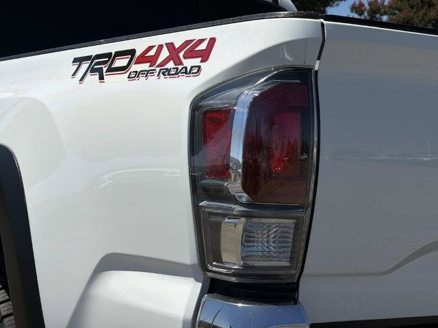 Used 2023 Toyota Tacoma TRD Off-Road w/ Black Out Package (TMS) AWD/4WD image 8