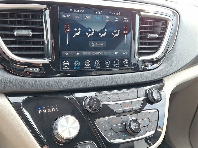 Used 2020 Chrysler Pacifica Touring-L Plus image 16