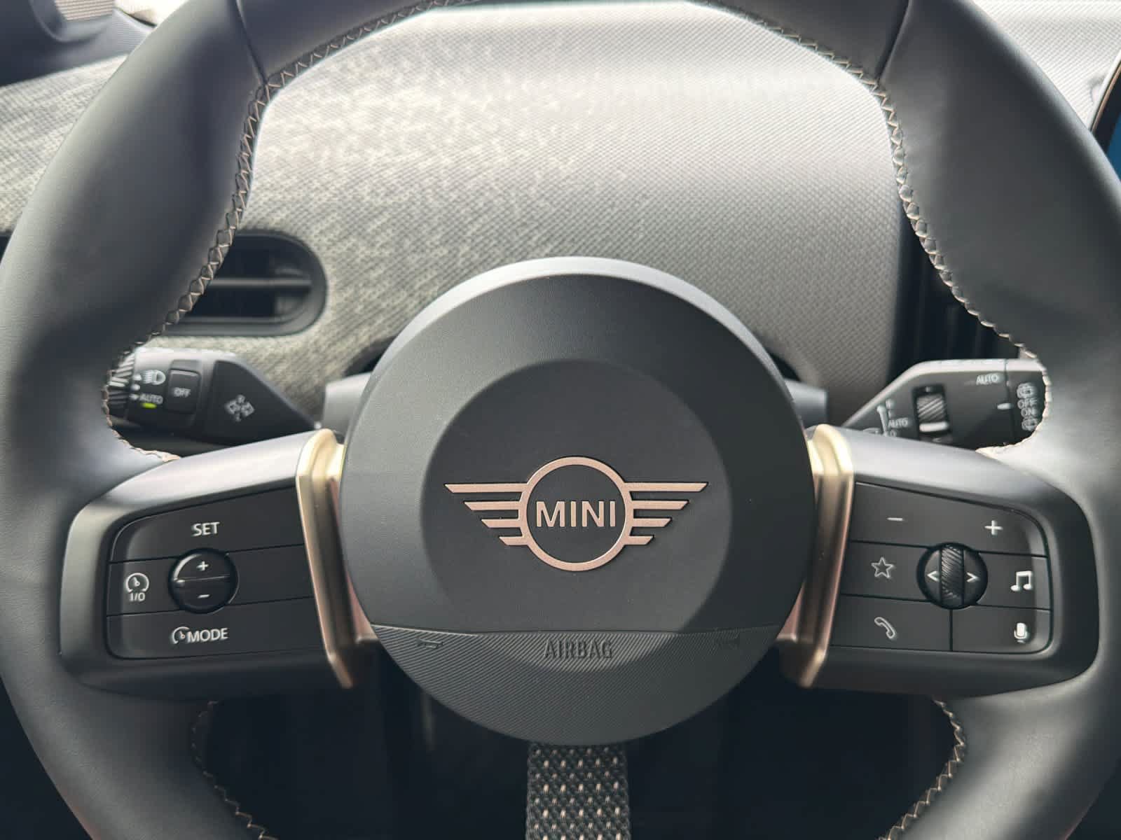 Used 2025 MINI Cooper S FWD image 23