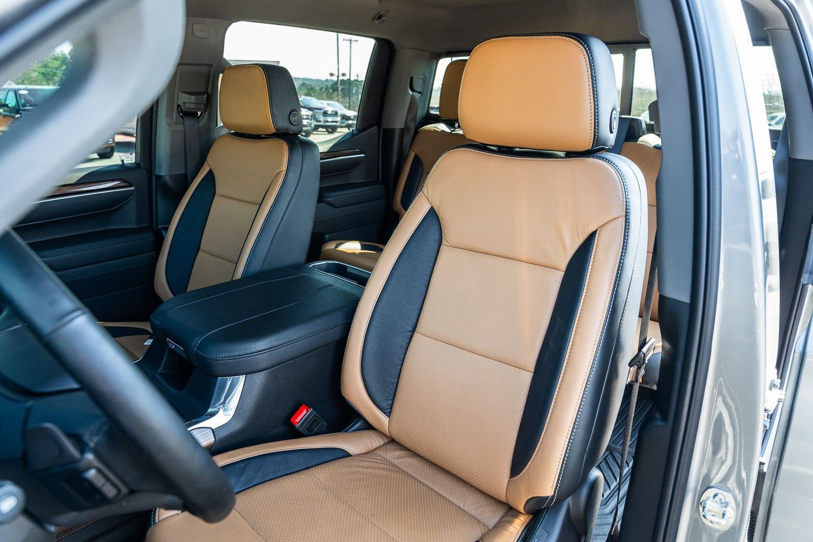 Used 2025 Chevrolet Silverado 1500 LT image 22