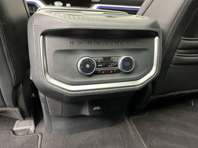 Certified 2025 Ford Expedition Max Platinum w/ Stealth Appearance Package AWD/4WD image 15