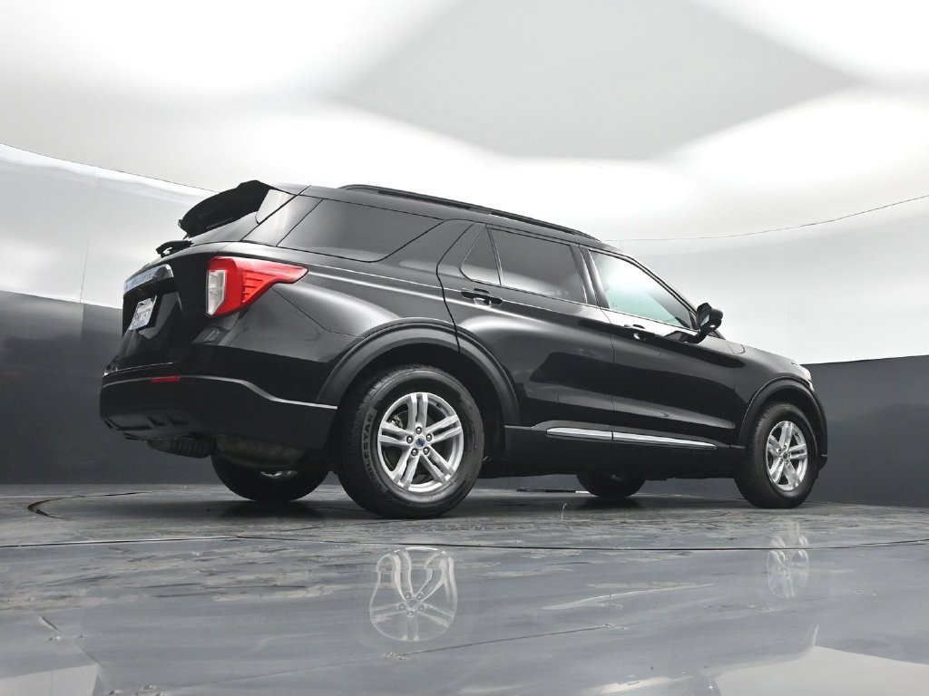 Certified 2024 Ford Explorer XLT RWD image 49