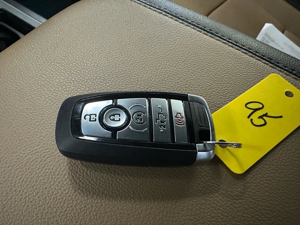 Certified 2024 Ford F250 Lariat w/ Chrome Package image 49