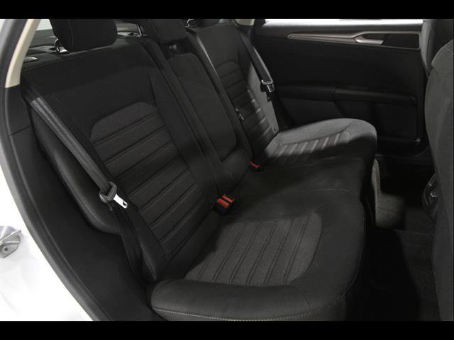 Certified 2020 Ford Fusion SE FWD image 19