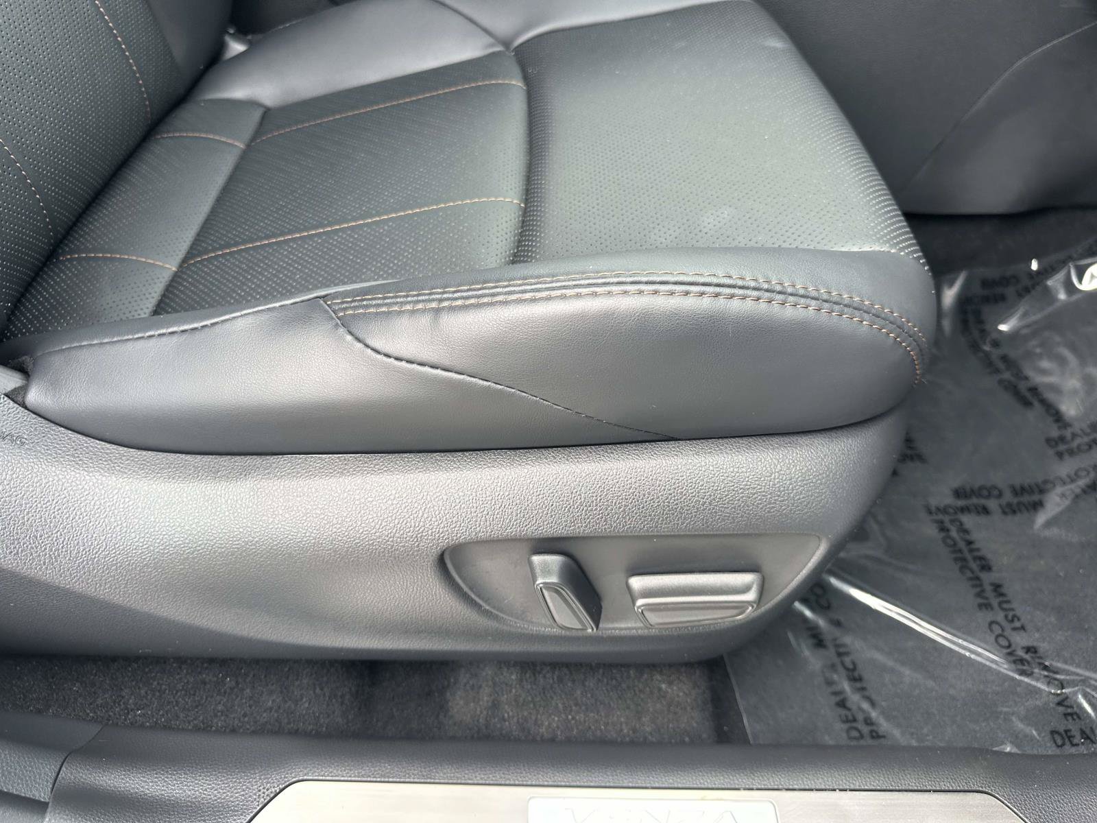 Used 2023 Toyota Venza Limited AWD/4WD image 29