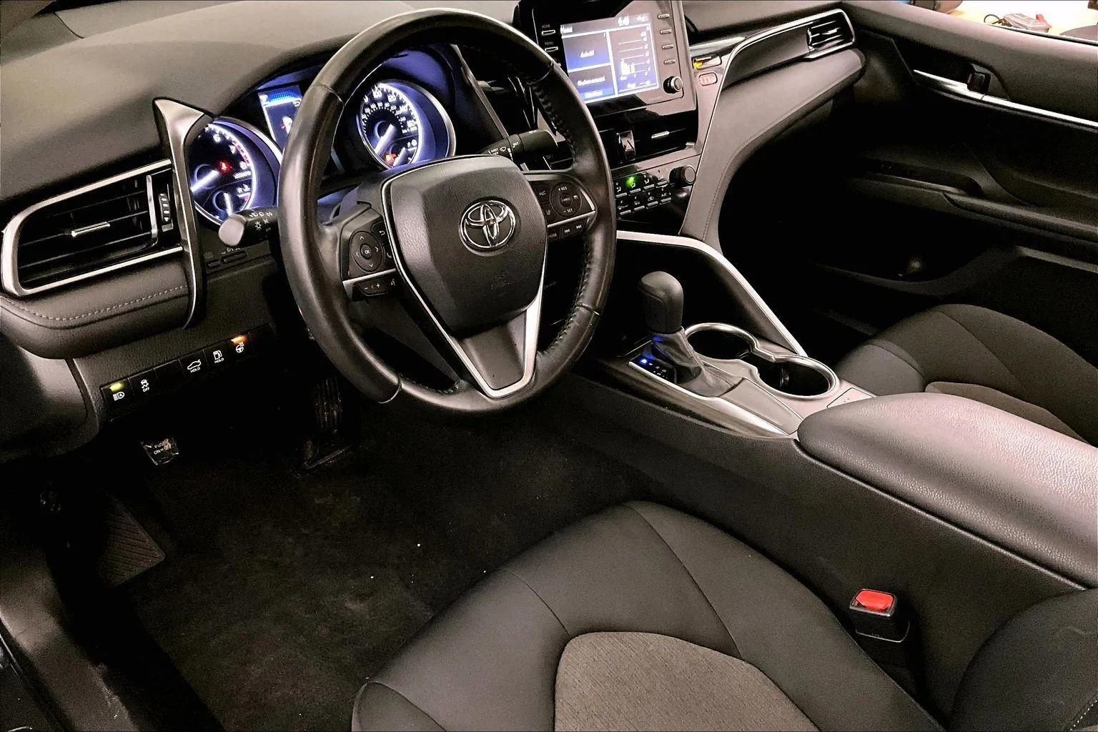 Used 2021 Toyota Camry LE w/ Cold Weather Package image 12