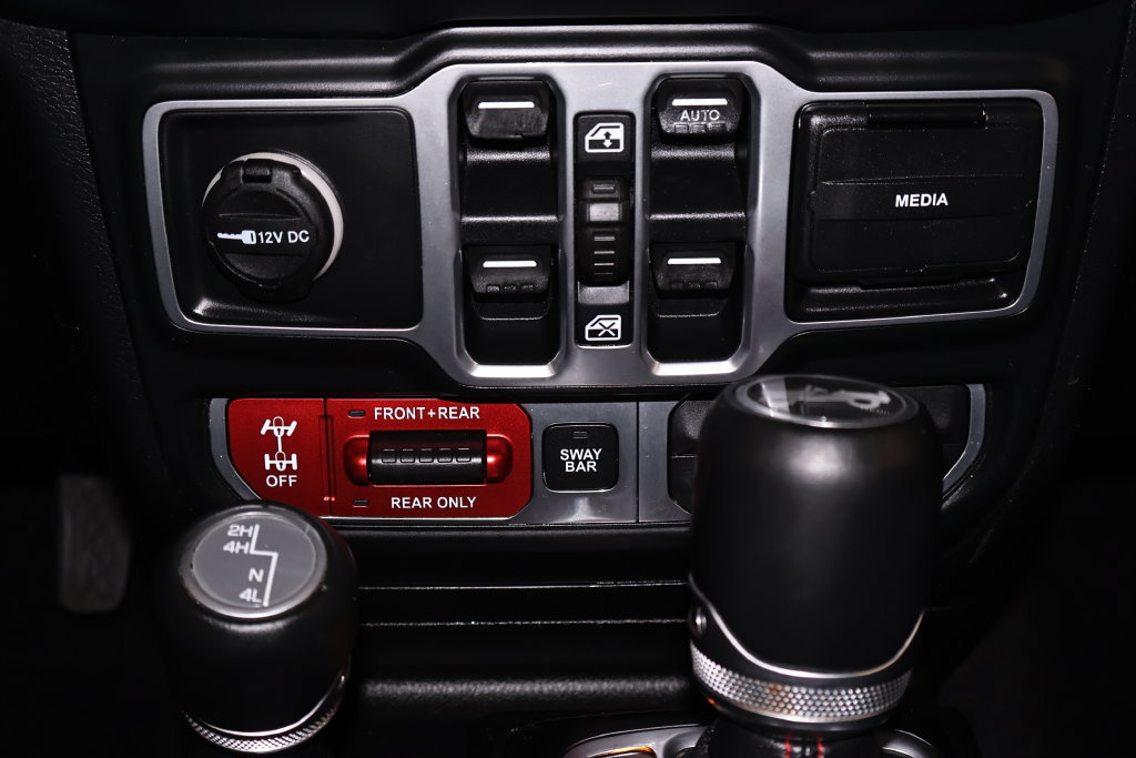 Used 2018 Jeep Wrangler Unlimited Rubicon AWD/4WD image 28