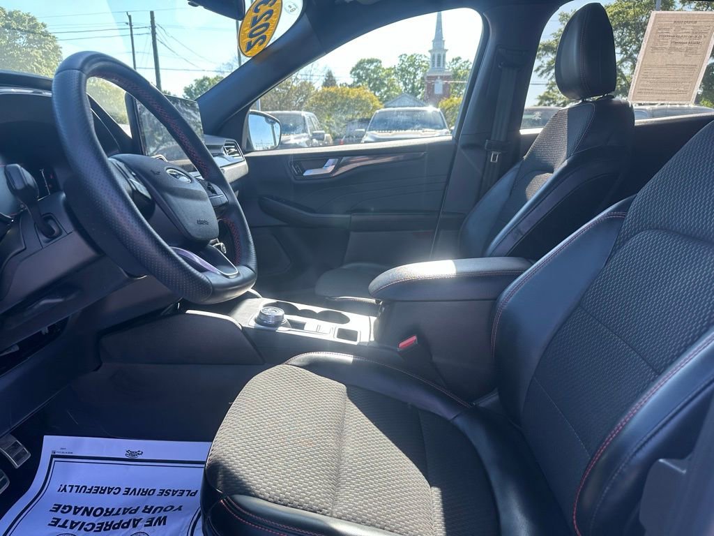 Certified 2023 Ford Escape ST-Line w/ Tech Pack #1 image 14