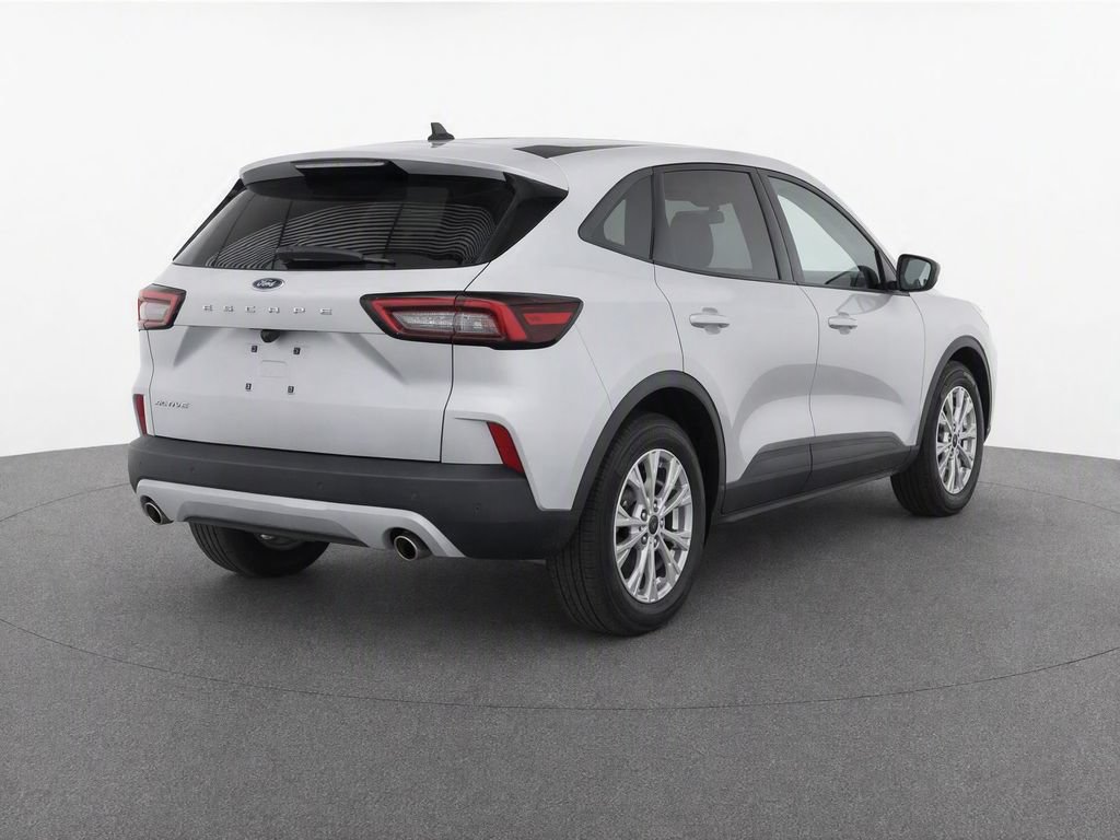 Certified 2025 Ford Escape Active w/ Cold Weather Package FWD image 5