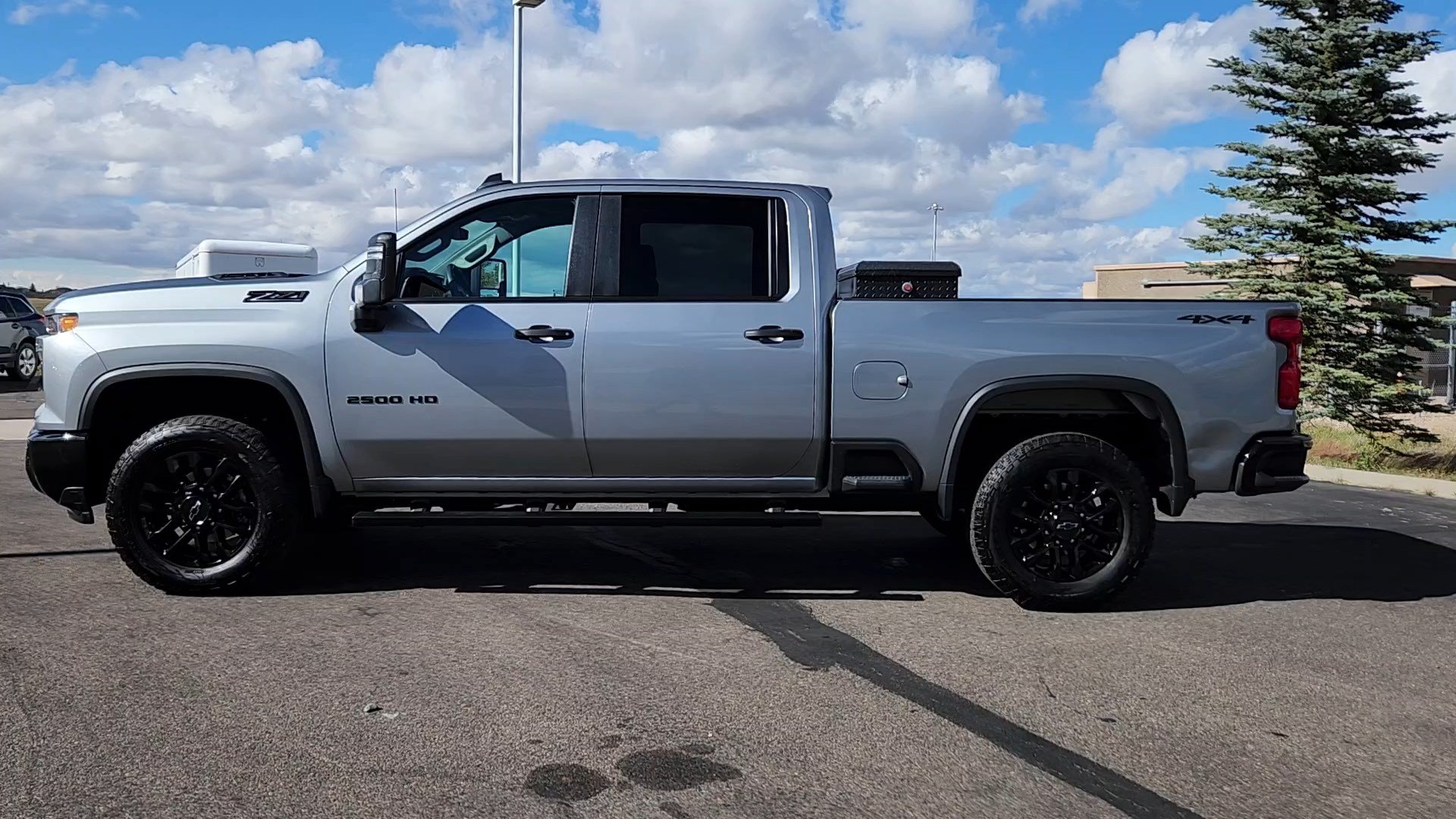 Used 2025 Chevrolet Silverado 2500 Custom w/ Custom Convenience Package AWD/4WD image 3
