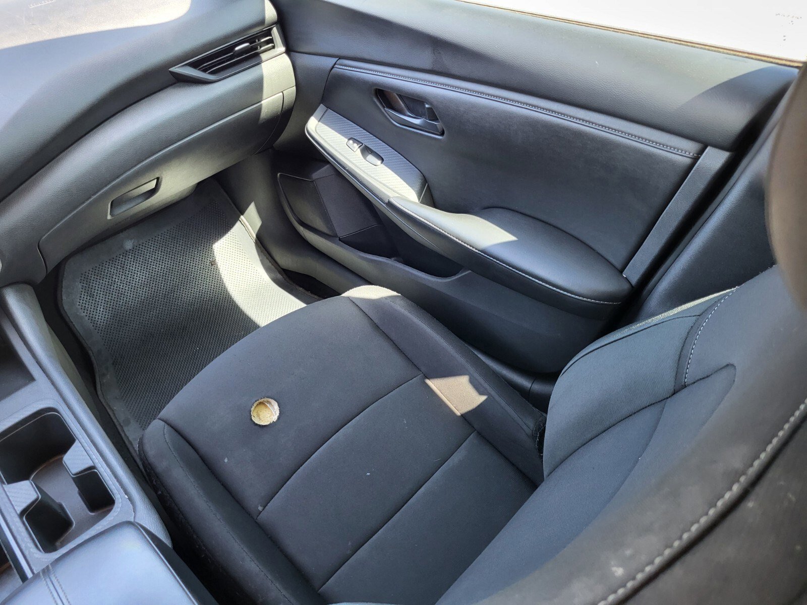 Used 2025 Nissan Sentra S image 16