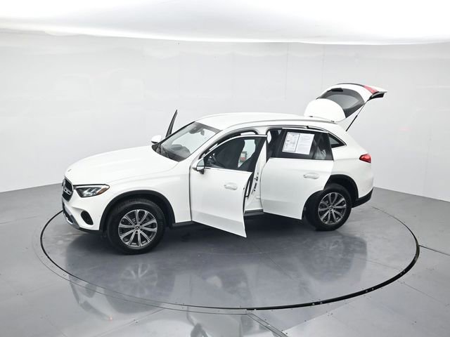 Used 2024 Mercedes-Benz GLC 300 image 43
