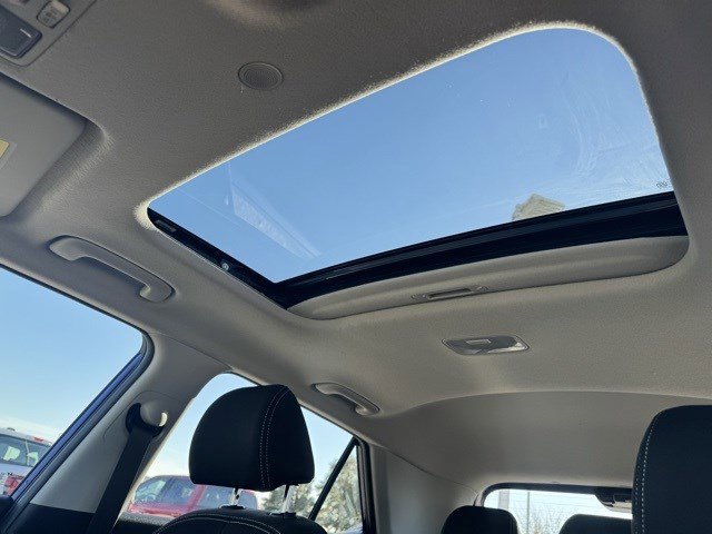 Used 2024 Hyundai Venue SEL image 19