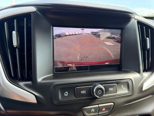 Used 2024 GMC Terrain SLE w/ Driver Convenience Package FWD image 22