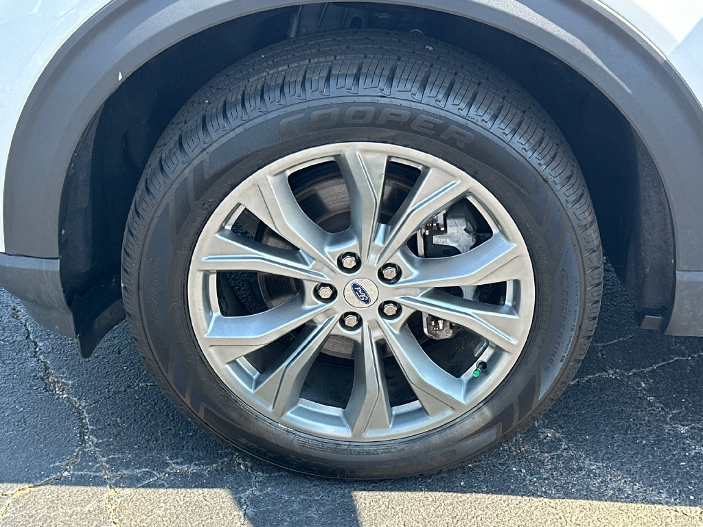 Certified 2023 Ford Explorer Limited AWD/4WD image 11
