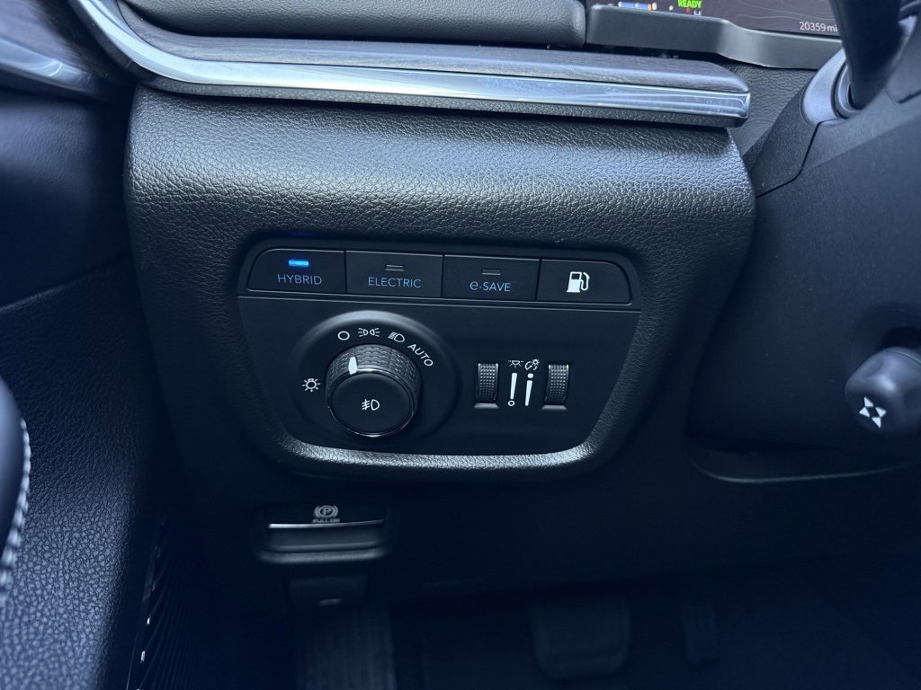 Used 2023 Jeep Grand Cherokee Overland w/ Advanced Protech Group III image 12