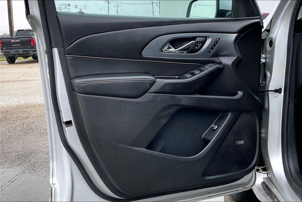 Used 2021 Chevrolet Traverse Premier image 17