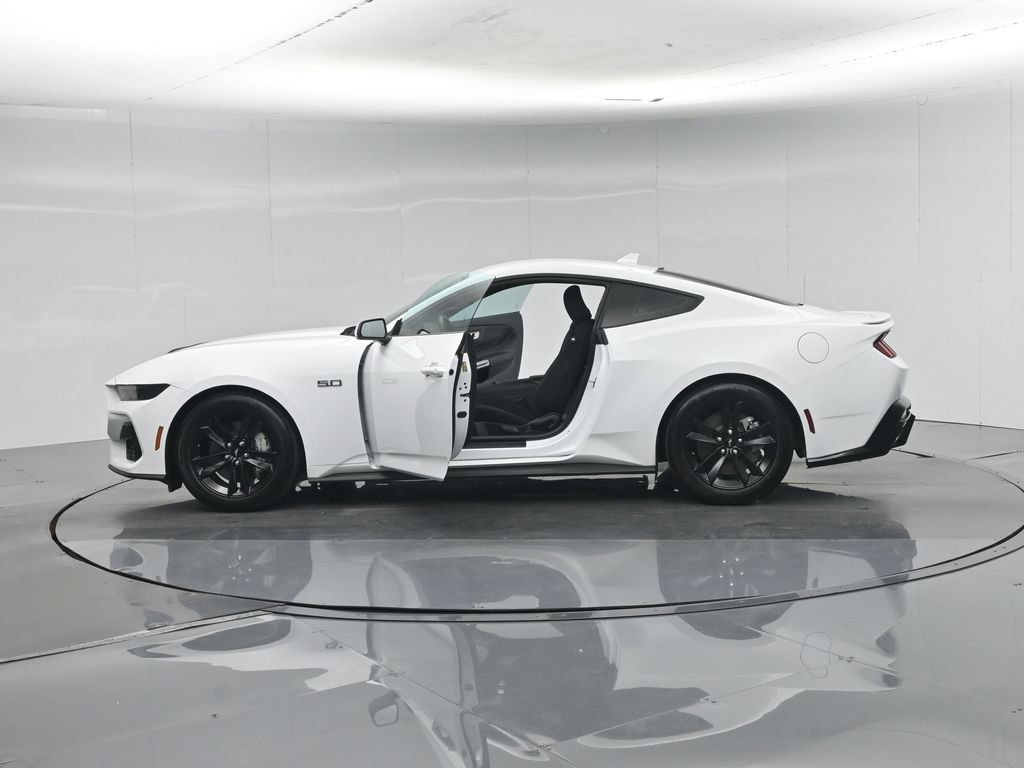 Certified 2025 Ford Mustang GT RWD image 4
