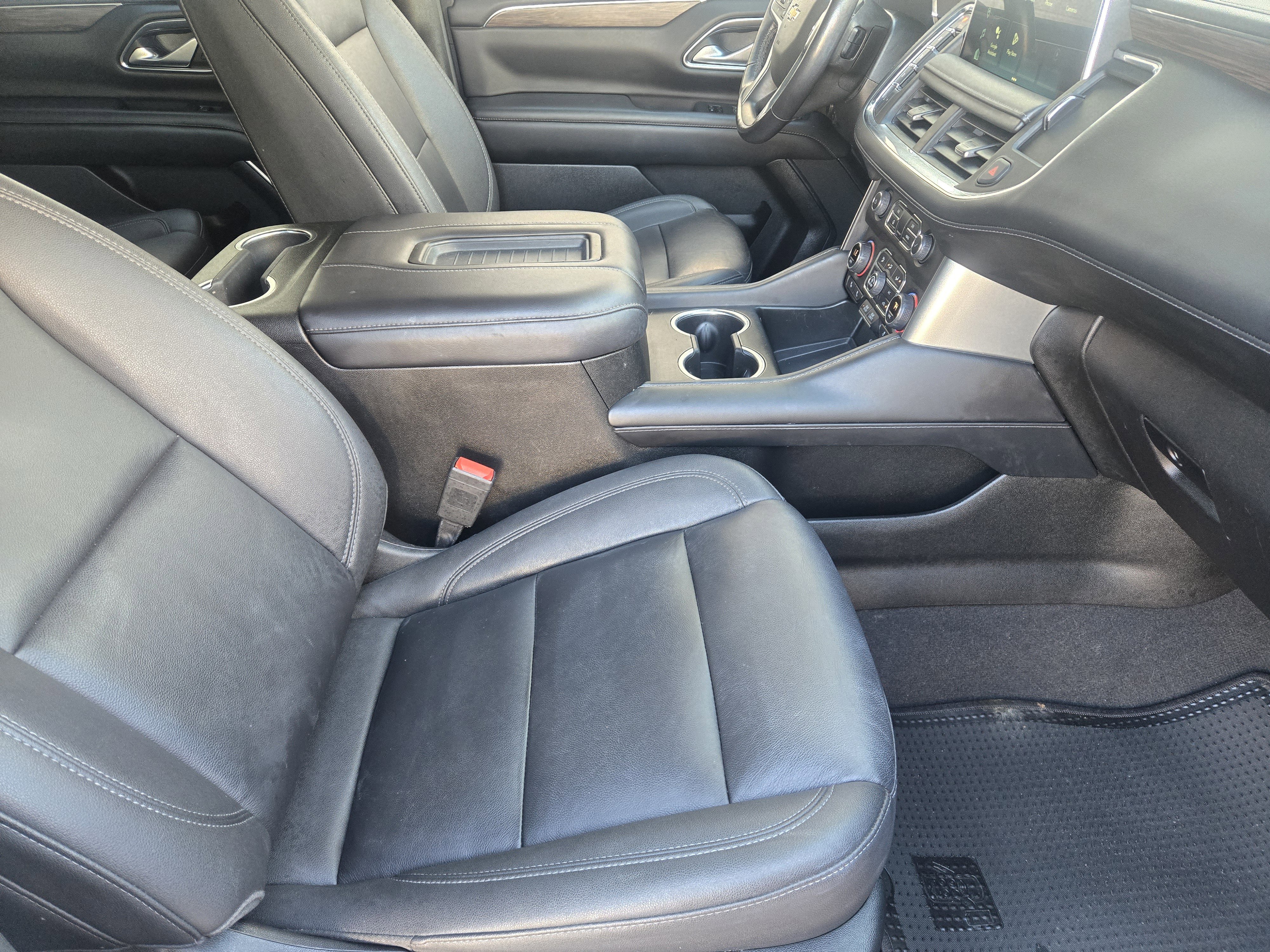 Used 2022 Chevrolet Suburban LT w/ Luxury Package image 10